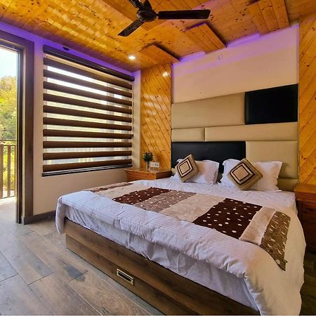 Hotel White Cloud Banikhet Bagian luar foto