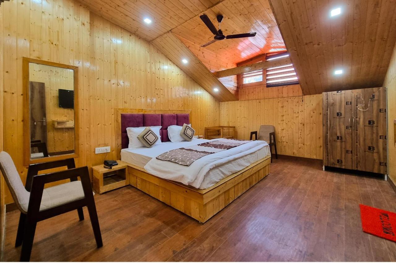 Hotel White Cloud Banikhet Bagian luar foto