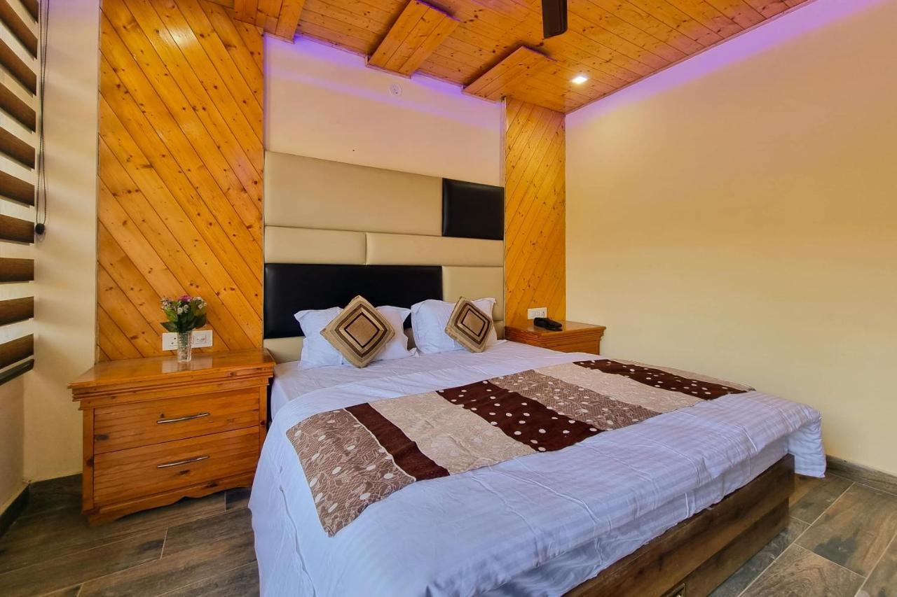 Hotel White Cloud Banikhet Bagian luar foto