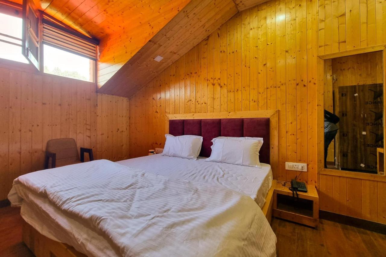 Hotel White Cloud Banikhet Bagian luar foto