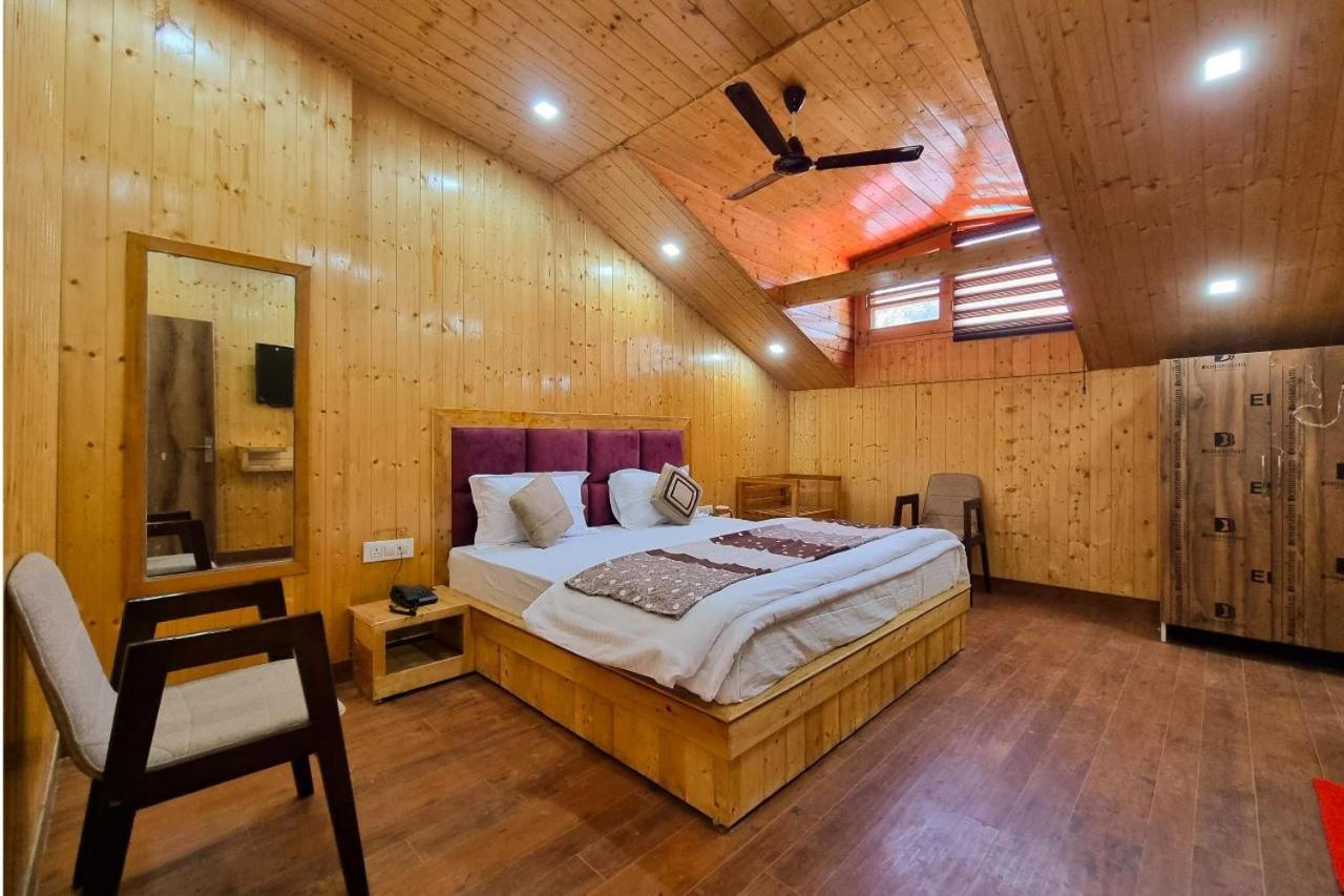 Hotel White Cloud Banikhet Bagian luar foto